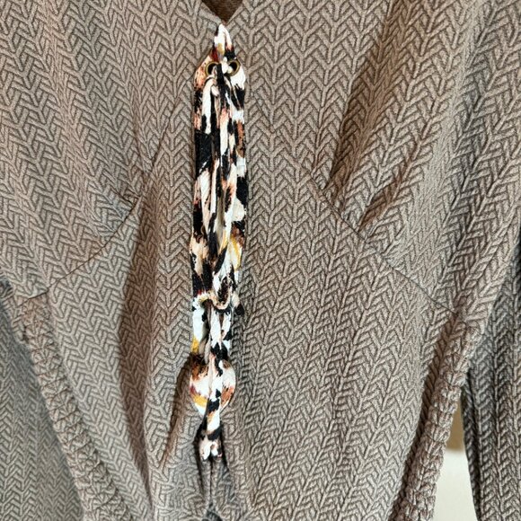 Buckle Gimmicks Textured Lace-Up Balloon Sleeve Top in MultiBrown Womens MD Boho - Picture 7 of 12